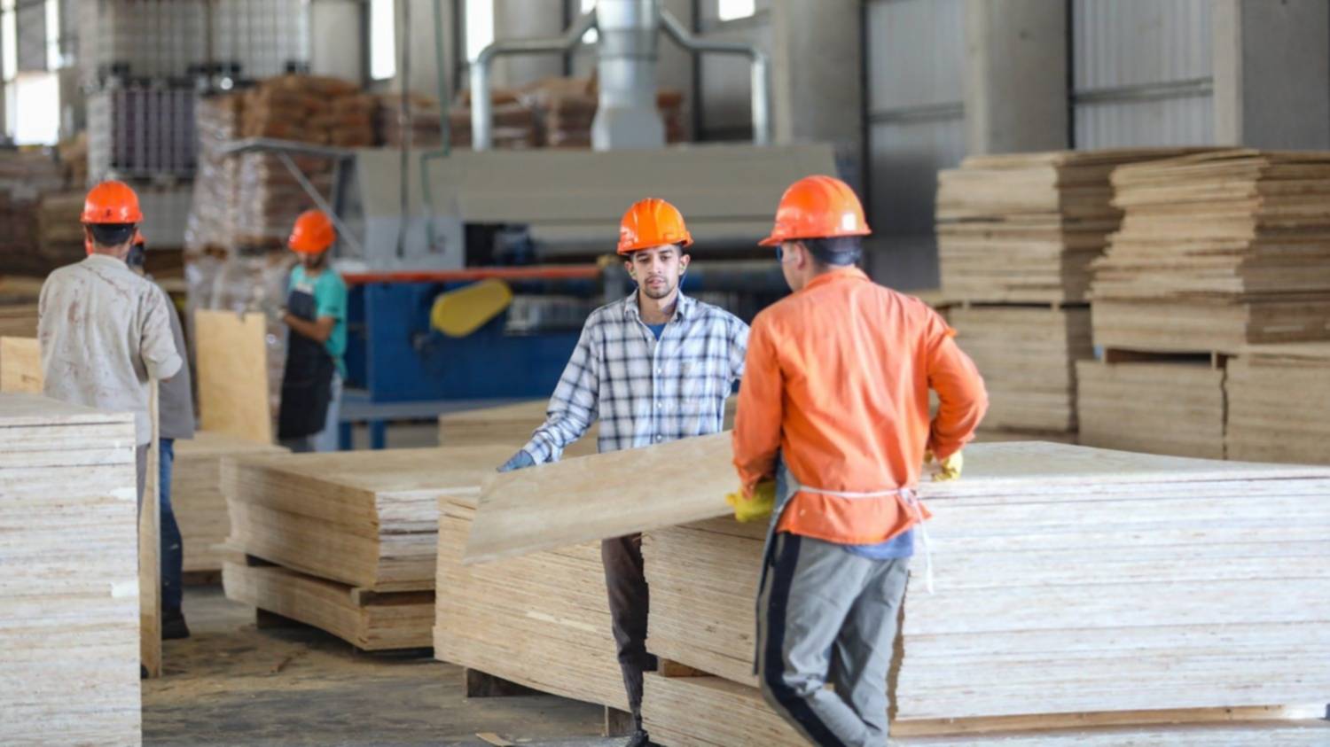 Un trabajo no alcanza: más de 4,5 millones de ocupados no cubren la canasta básica