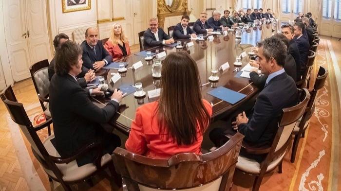 Después del triunfo: Milei recibirá en Casa Rosada a gobernadores