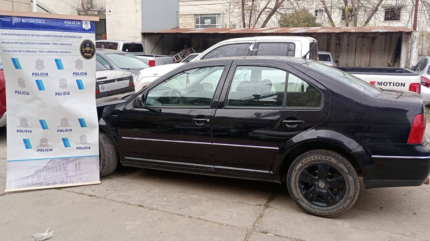 Le robaron la moto a mano armada y luego se la ofrecieron a cambio de dinero 
