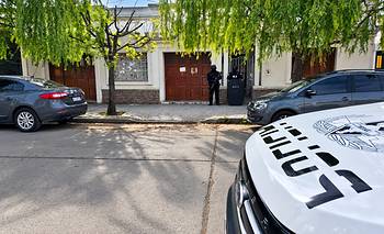 Allanan la casa del dueño de una financiera denunciada