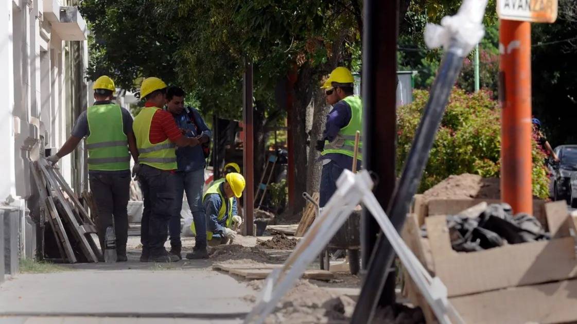 Por trabajos en la red de agua, seis barrios de Bahía e Ingeniero White tienen problemas de suministro