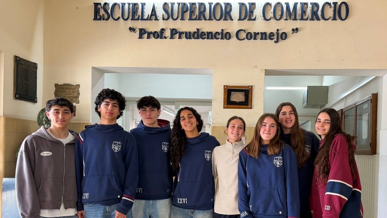 Alumnos de la Escuela de Comercio ganaron la Olimpíada de Economía Financiera