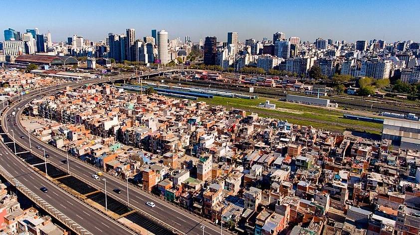La otra grieta: el 10% más rico de la población gana 13 veces más que el sector de menos recursos