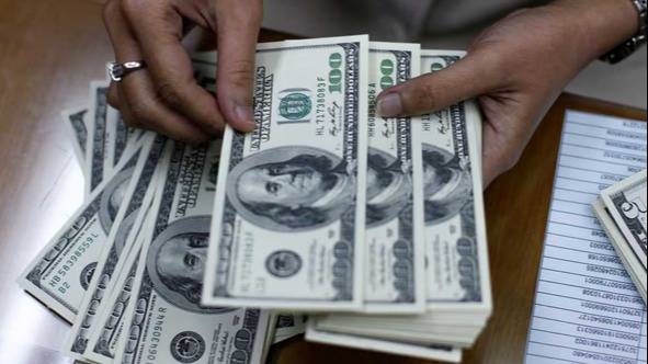 Economista asegura que la Argentina se está encareciendo en dólares
