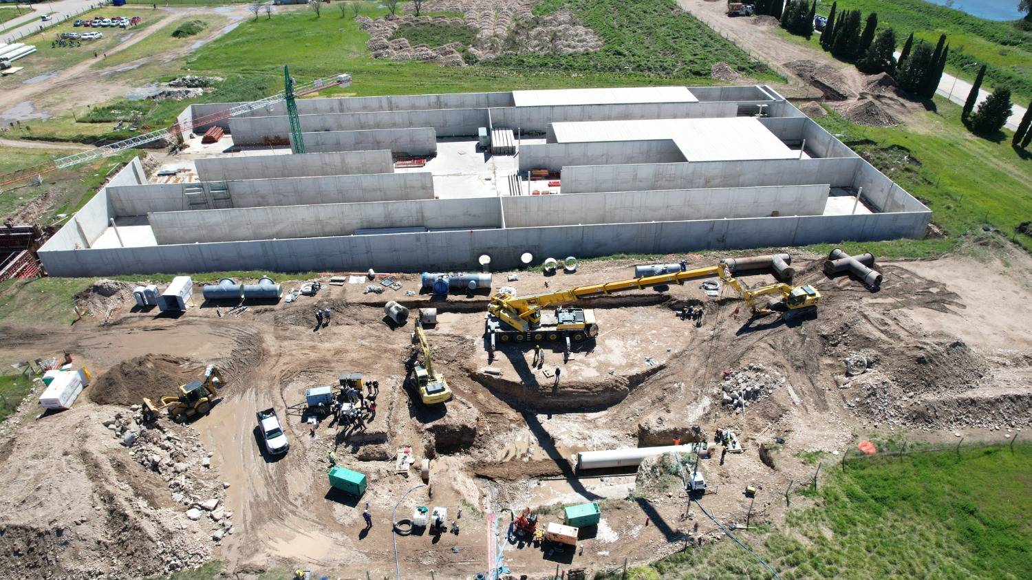 Planta Patagonia: “La cisterna va a permitir que, en verano, mientras se limpian los filtros, no se corte el agua”
