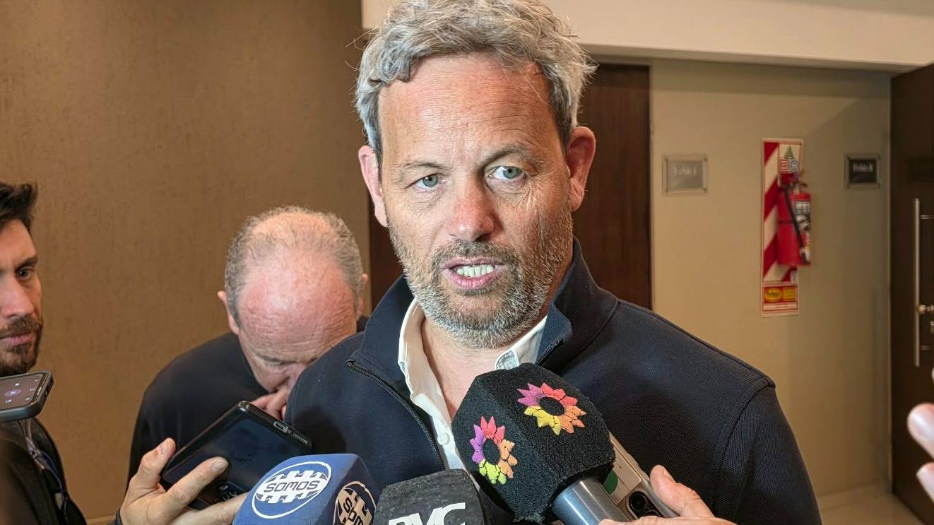 Arranz: "Venimos a escuchar a los vecinos y a proponerles un proyecto para el frente de playa"