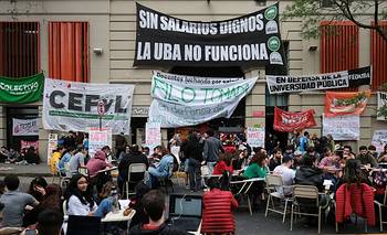 Los rectores se reúnen en Plaza de Mayo para reclamar que el Gobierno cumpla la Ley de Financiamiento Universitario