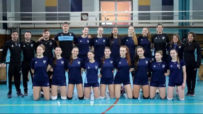 Vóleibol: con la bahiense Abril Faiazzo, Las Panteritas debutaron ganando en el Sudamericano U-19
