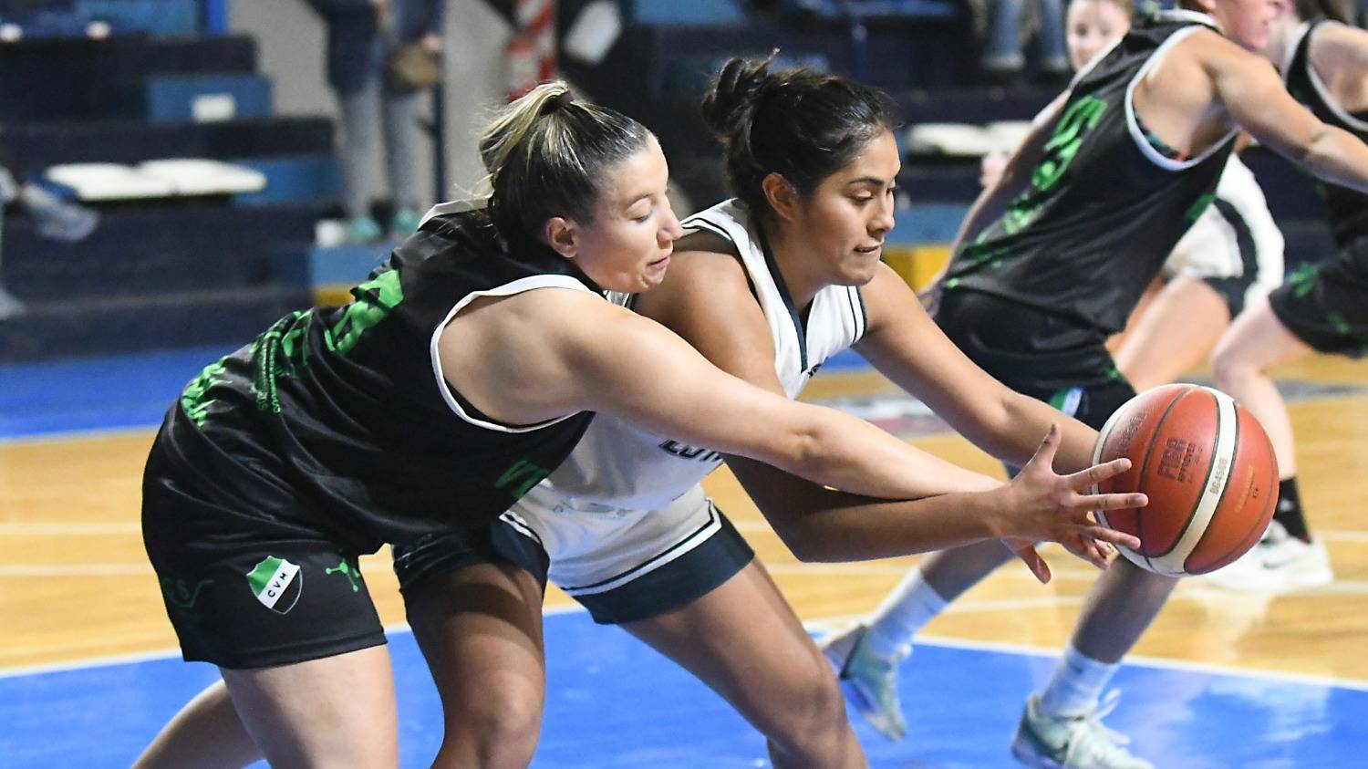 Estudiantes se recuperó y superó a Villa Mitre, al completarse la fecha del Femenino