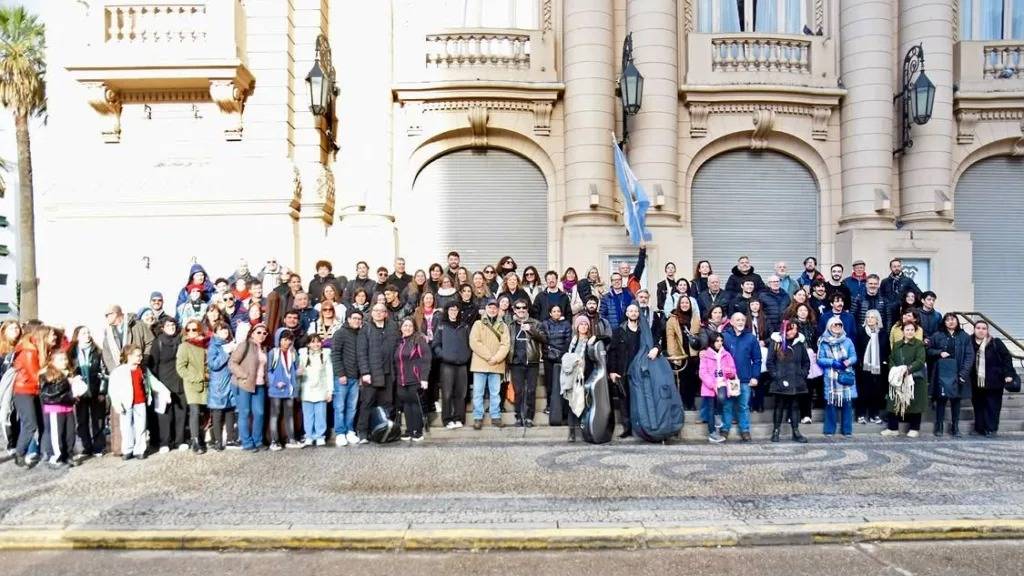 Con música y al aire libre, los organismos artísticos volverán a abrazar al Teatro Municipal