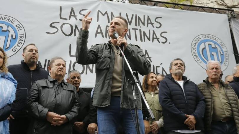 "El Gobierno pone en riesgo la paz y la convivencia”: la CGT se movilizó por el microcentro porteño