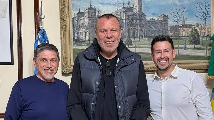 La Plata declaró "huésped de honor" a Hernán Montenegro