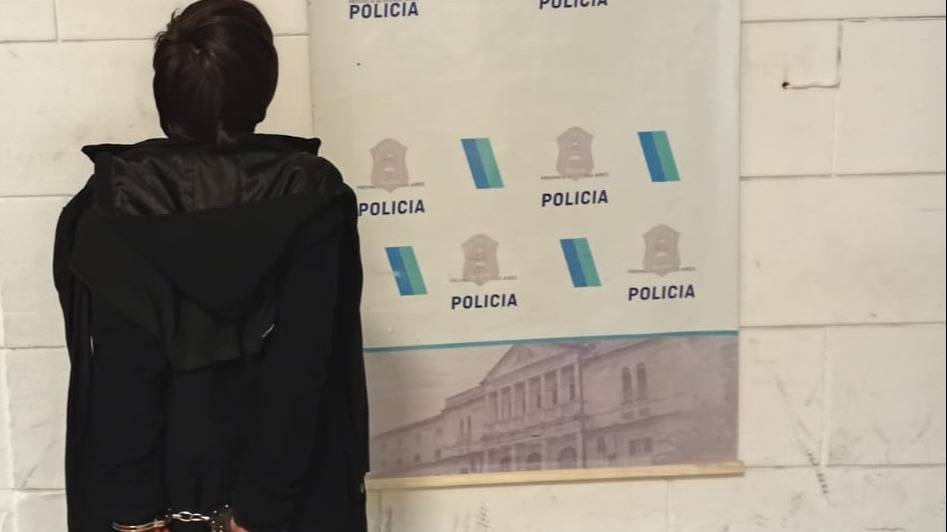 Arrestaron a una mujer por violación de domicilio en Tres Arroyos