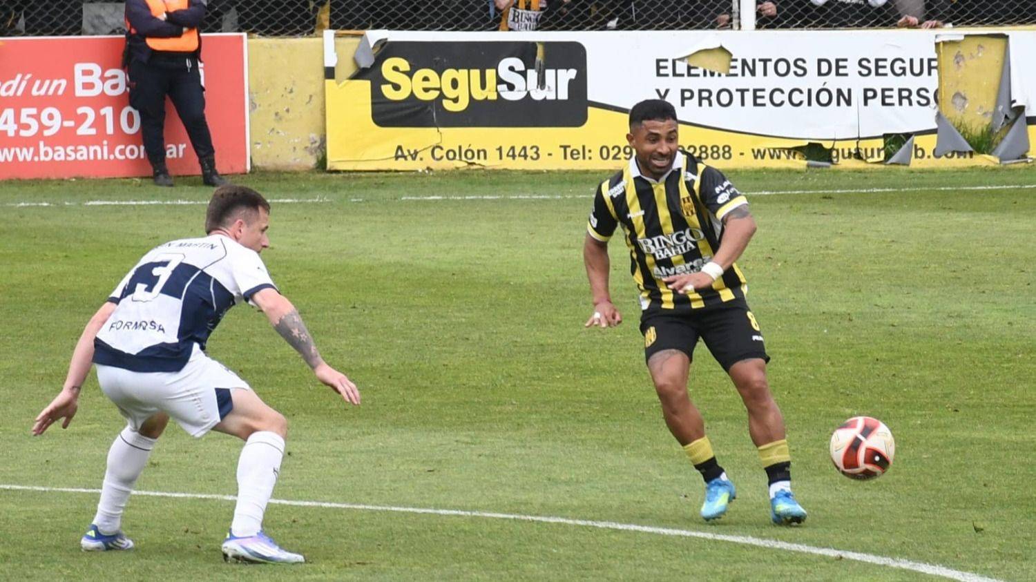 Olimpo no pudo con San Martín de Formosa en el partido de ida jugado en estadio Roberto Carminatti