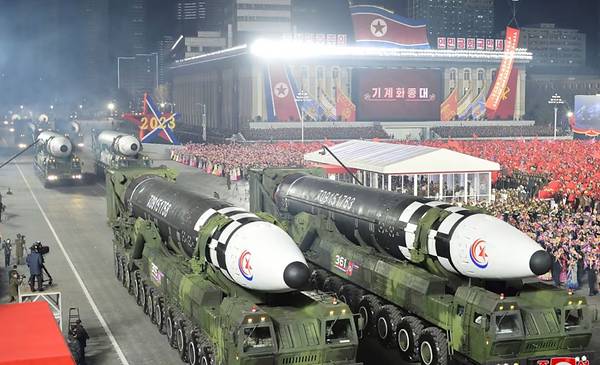 Máxima tensión: Corea del Norte lanzó misiles balísticos sobre el mar del Japón - La Nueva thumbnail