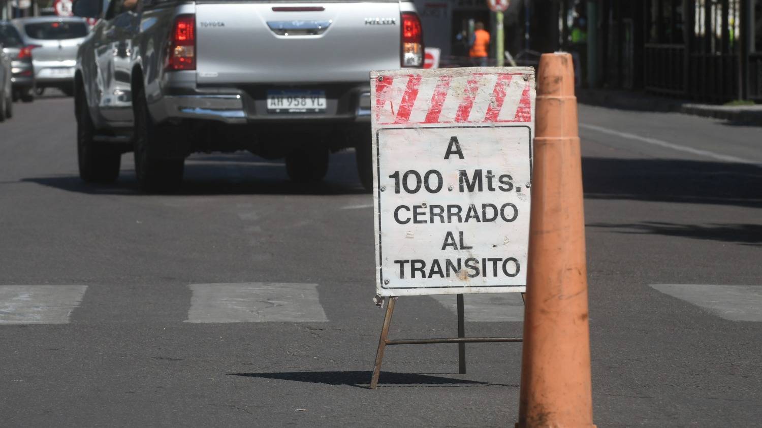 Este martes habrá dos cortes de calles por obras y cambios en el servicio de la línea 519A