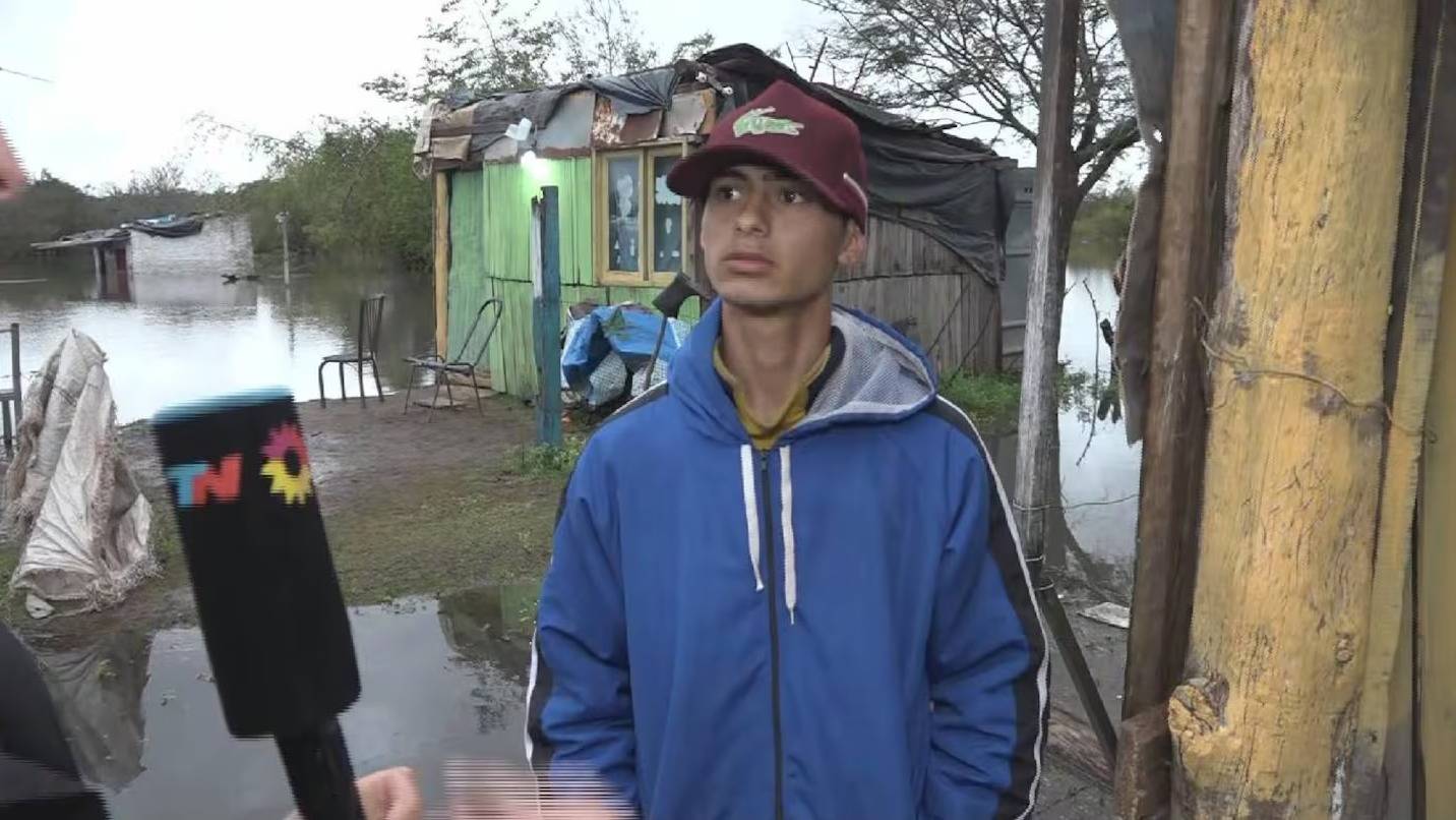 “Si el agua sigue creciendo va a tapar todo”: la preocupación de los vecinos de Corrientes por la llegada de El Niño