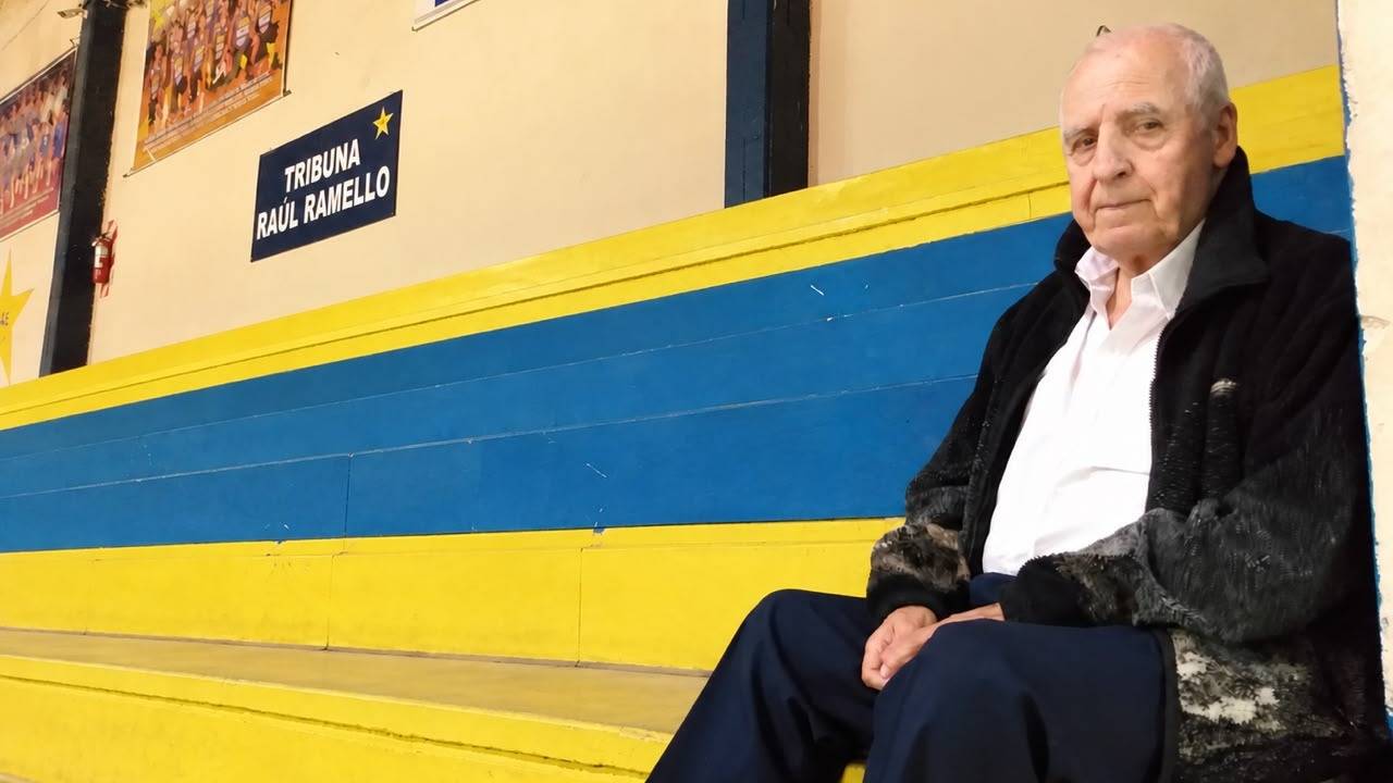 Falleció Raúl Ramello, histórico dirigente de Estrella, cuyo nombre llevó el torneo de Primera 2024-25 de la ABB