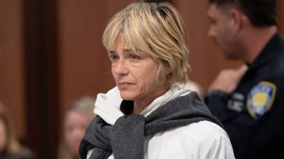 Detuvieron a la actriz Selma Blair por intentar abrir la puerta de un avión y atacar a dos tripulantes
