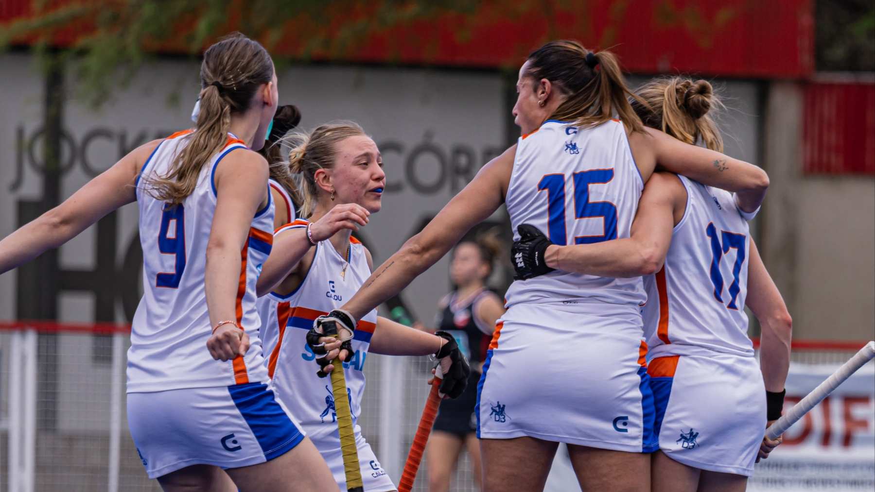 Bahía se mide ante Buenos Aires y Las Leonas campeonas del mundo
