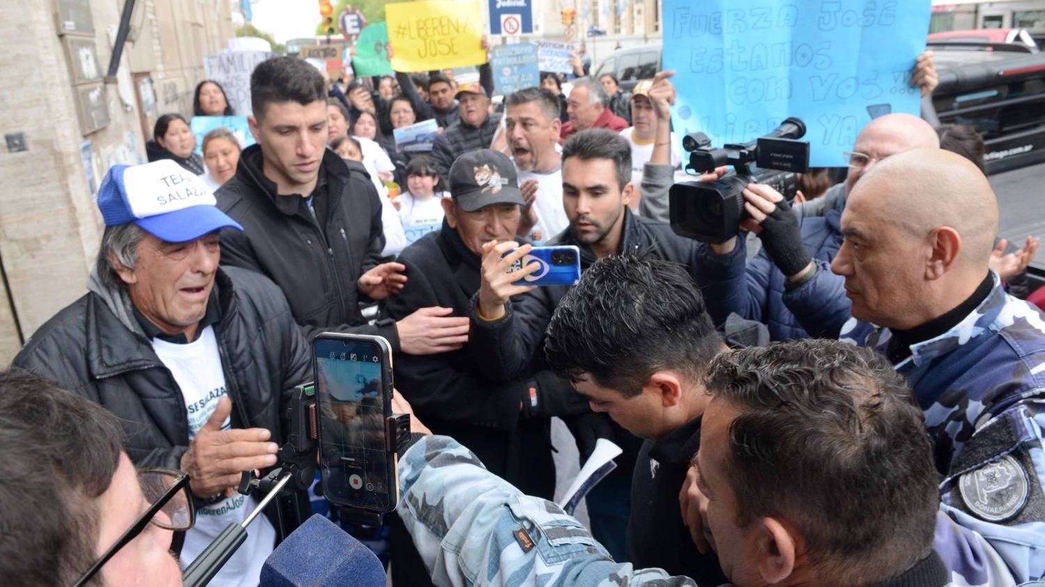 Manifestación para apoyar al detenido por el homicidio en Más Barrios