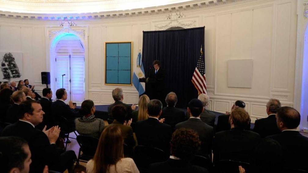 En el cierre de su visita a EE. UU., Milei prometió "tolerancia cero" contra el antisemitismo