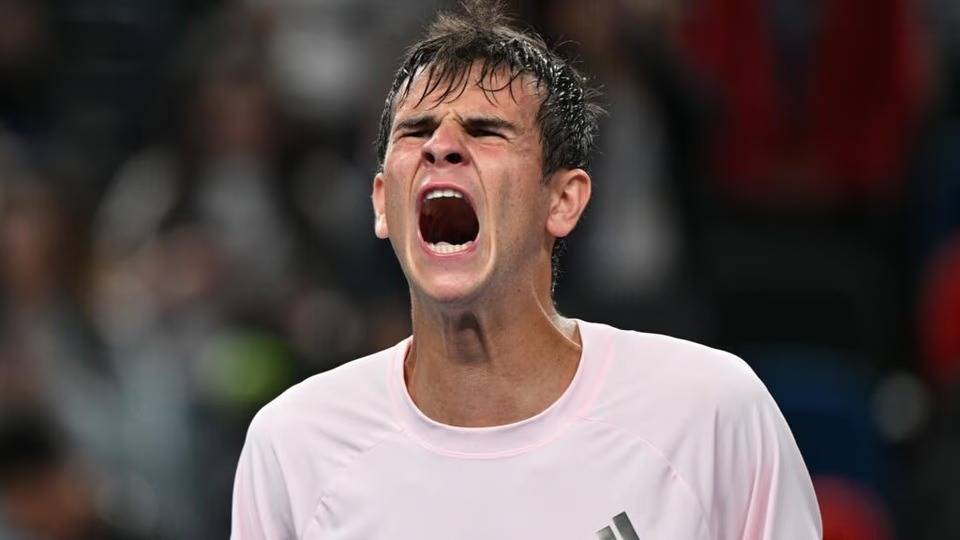 Medvedev y Jódar avanzaron a semifinales en el Masters de Shangai