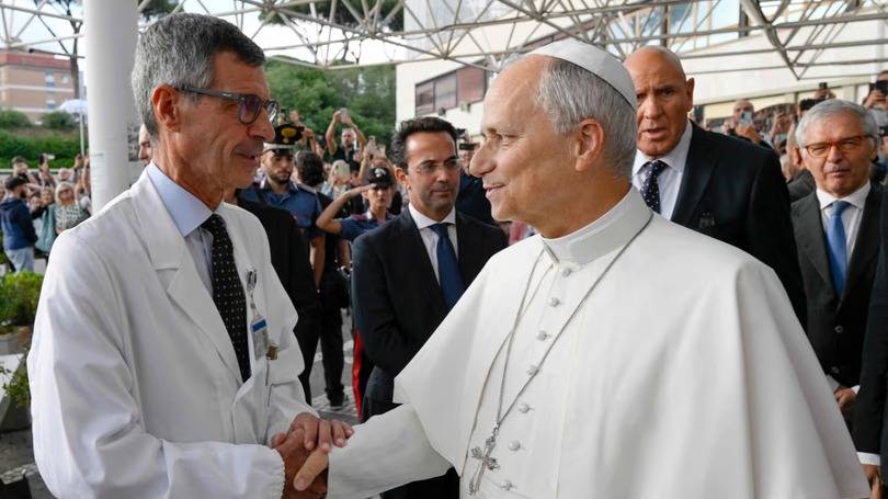 “No hay motivos clínicos para que no se pueda realizar el viaje a Sudamérica”, consideró el cirujano del papa León XIV
