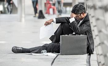 Economía en rojo: cuánto trabajadores solicitaron la prestación por desempleo en lo que va del año