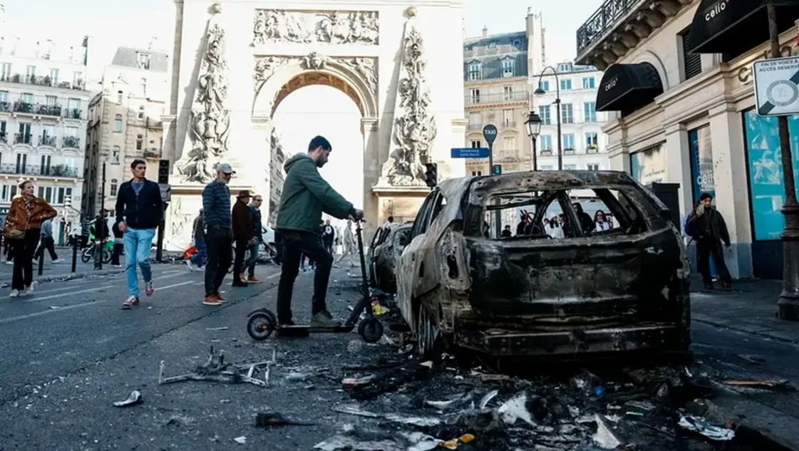 El Gobierno de Francia decretó toques de queda parciales tras la ola de disturbios