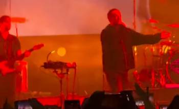 Vicentico frenó un show en Bogotá al ver una bengala: “¿Sabés lo que significa eso para un argentino?"