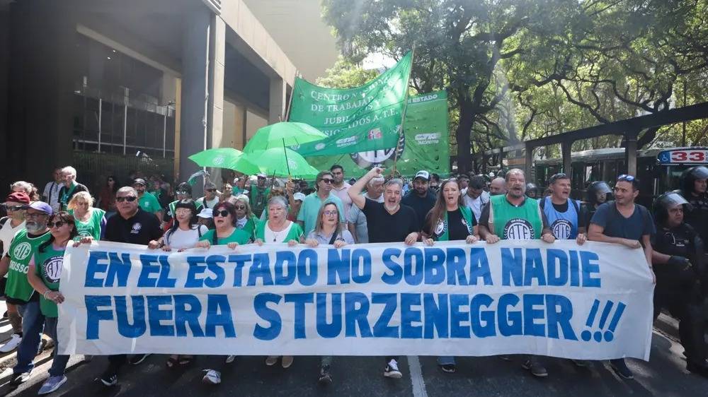 ATE marchará a la Quinta de Olivos en rechazo al plan de retiros voluntarios: “Es despido extorsivo”