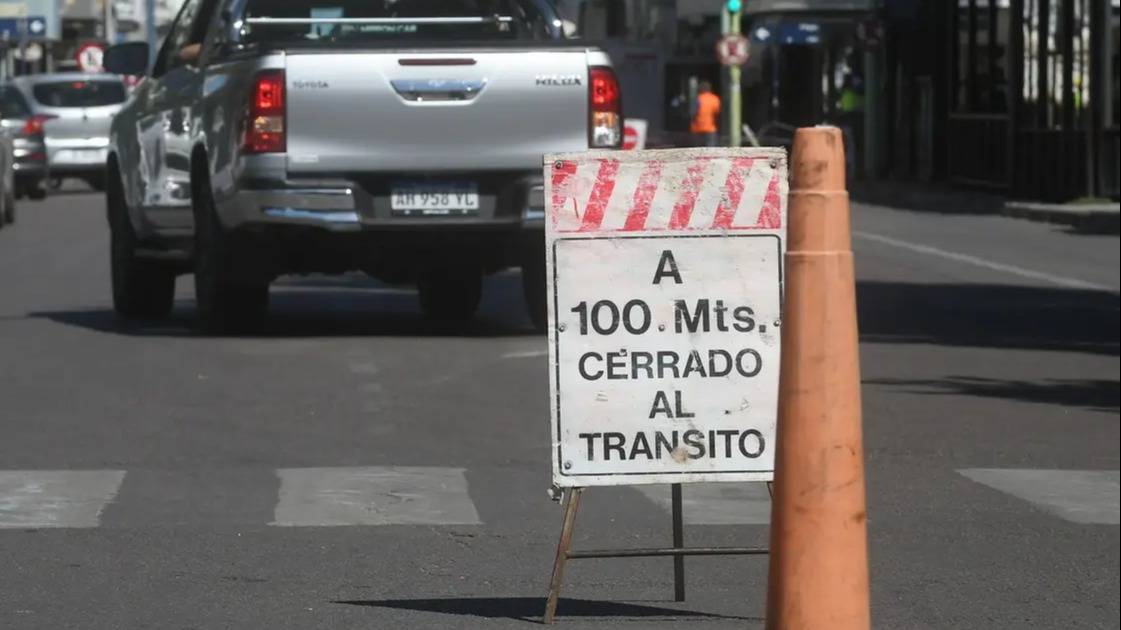 Qué calles estarán cortadas esta semana y cómo afectan a las líneas de colectivos en Bahía