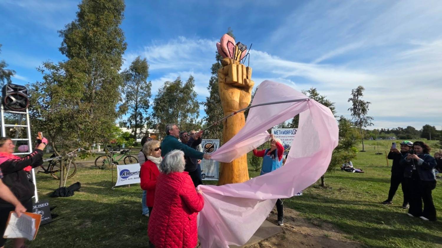 El Paseo de las Mariposas materializa su sueño de llenarse de esculturas