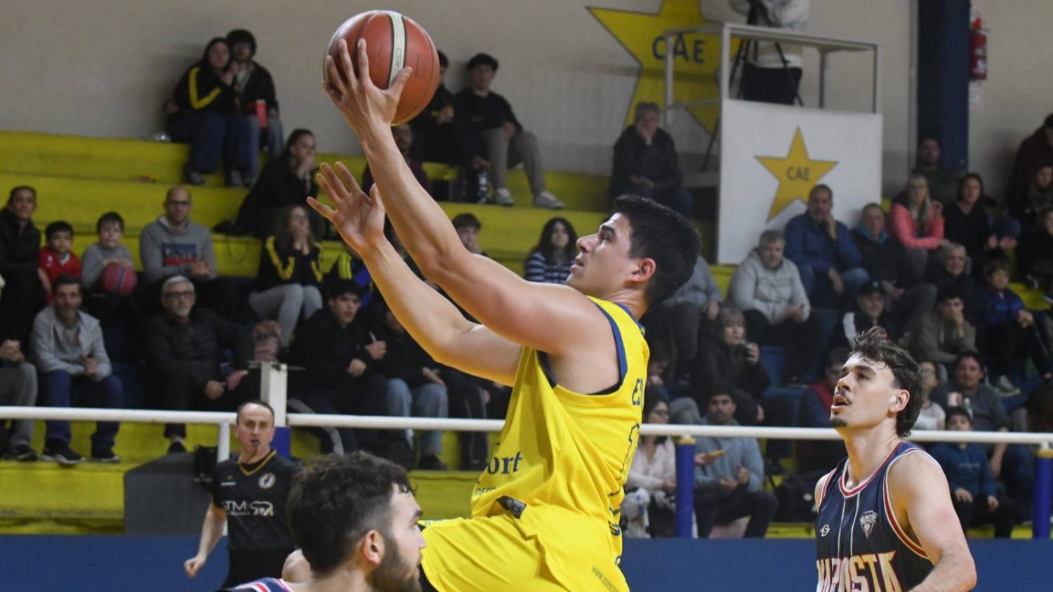 Un extraordinario Estrella se aseguró el Nº1, una fecha antes del final de la fase regular de la LBB Oro