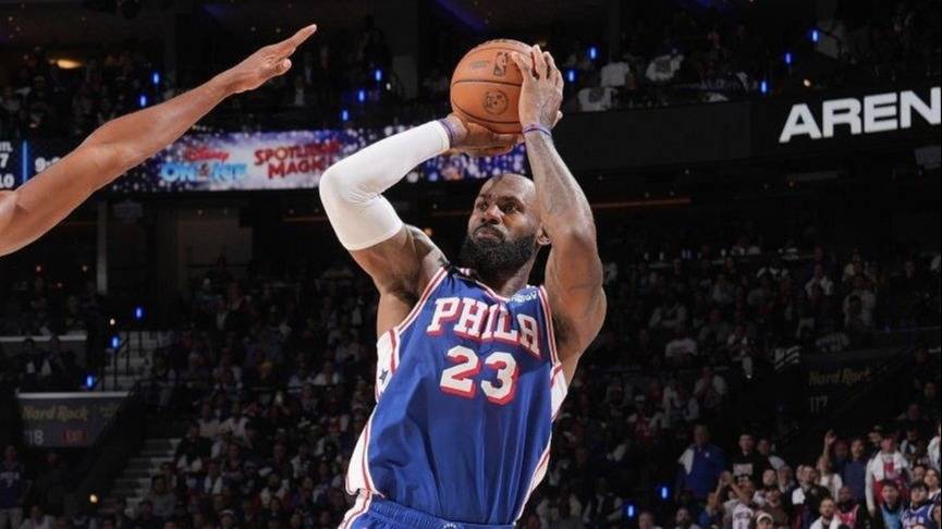 El récord que le faltaba: la gesta que LeBron James destrabó en su segundo partido con Philadelphia 76ers