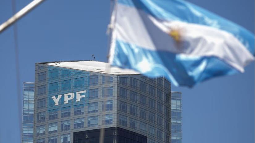 YPF aseguró que cerrará 2026 con ganancias récord y adelantó la fecha en la que se firmará el “Argentina LNG”