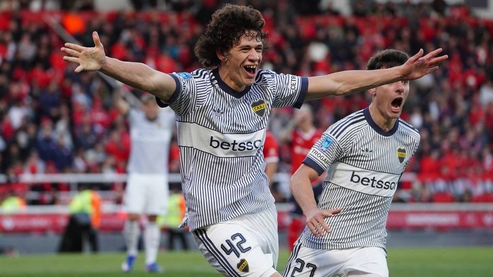 Con un gol de Herrera en el cierre, Boca venció a Independiente en el clásico