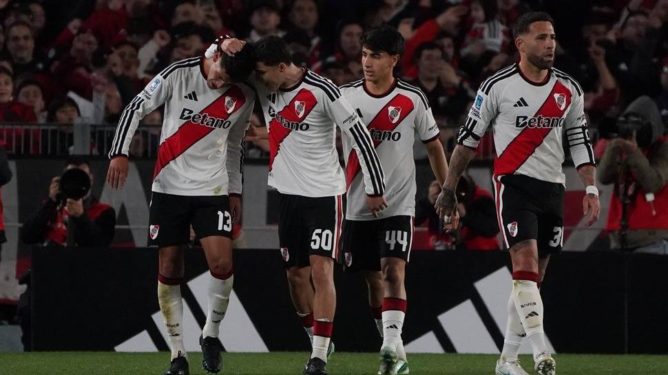 River le ganó el clásico a Racing, antes de visitar a Boca