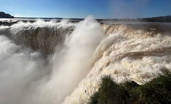 Efecto El Niño: cerraron dos circuitos de las Cataratas por el aumento del caudal del Río Iguazú