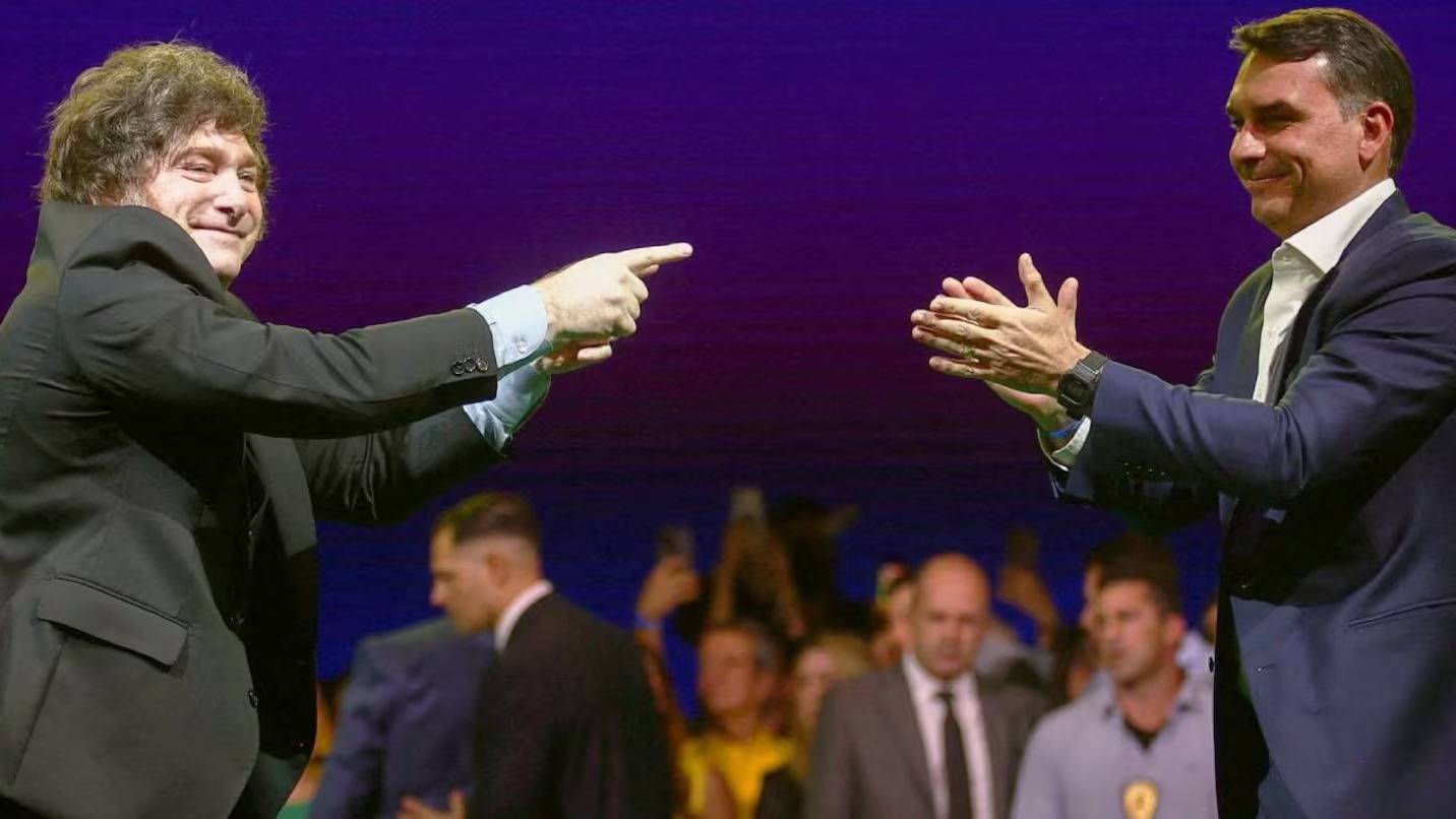 En pleno escándalo por la supuesta fuga de Brasil, el Gobierno negó haber recibido pedidos de asilo de Bolsonaro
