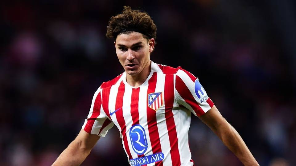 La insólita multa para el Barcelona tras el escándalo con Julián Álvarez