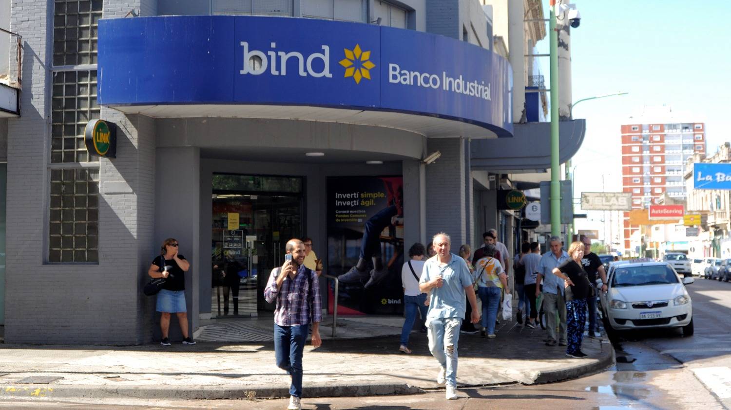 Se vienen cinco días consecutivos sin atención bancaria y evalúan sumar uno más