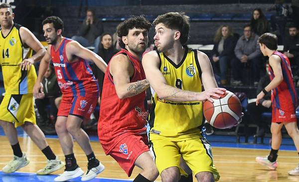 Pellegrini and Caza y Pesca Open Liga Bahiense Bronze Title Series