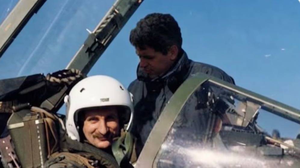 Murió Carlos Rinke, una leyenda de la aviación argentina y héroe en la guerra de Malvinas