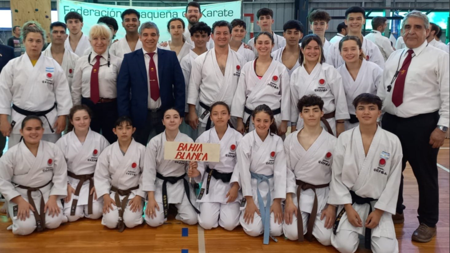 En Chaco la delegaci n bahiense y rosale a de karate mostr una