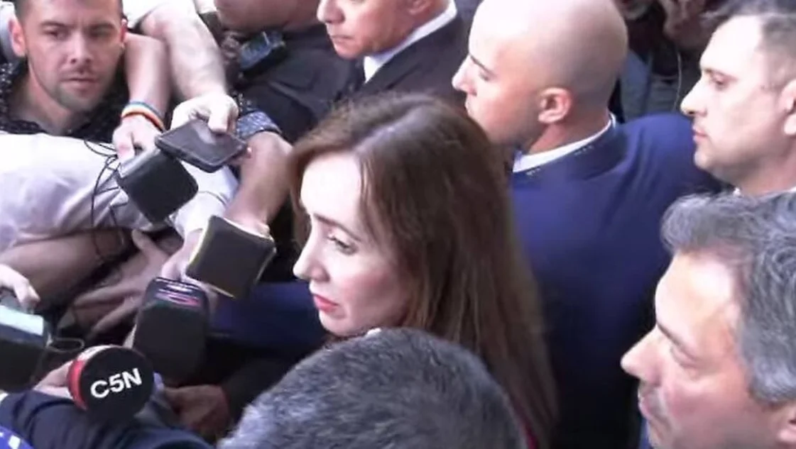 Sin foto, terminó la reunión entre Victoria Villarruel y Cristina Kirchner: "Habrá una transición ordenada" Sin foto, terminó la reunión entre Victoria Villarruel y Cristina Kirchner: "Habrá una transición ordenada"