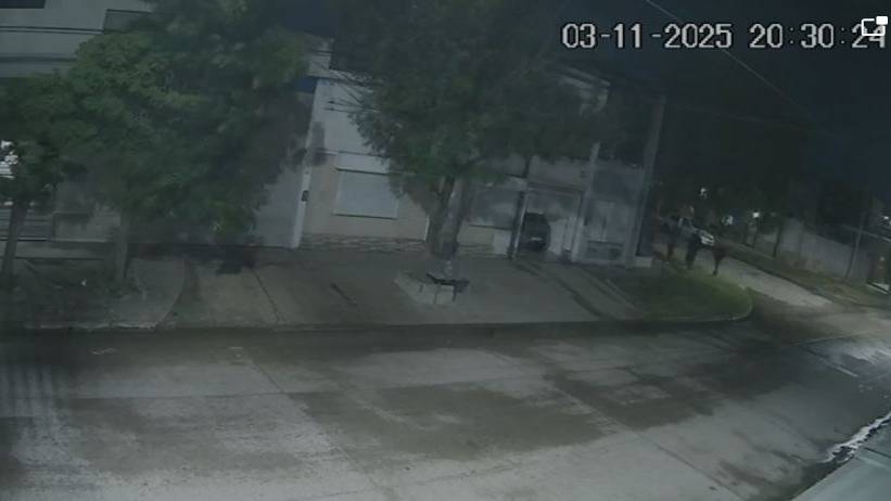 Entradera violenta: así ingresaron los ladrones a la casa del barrio Noroeste