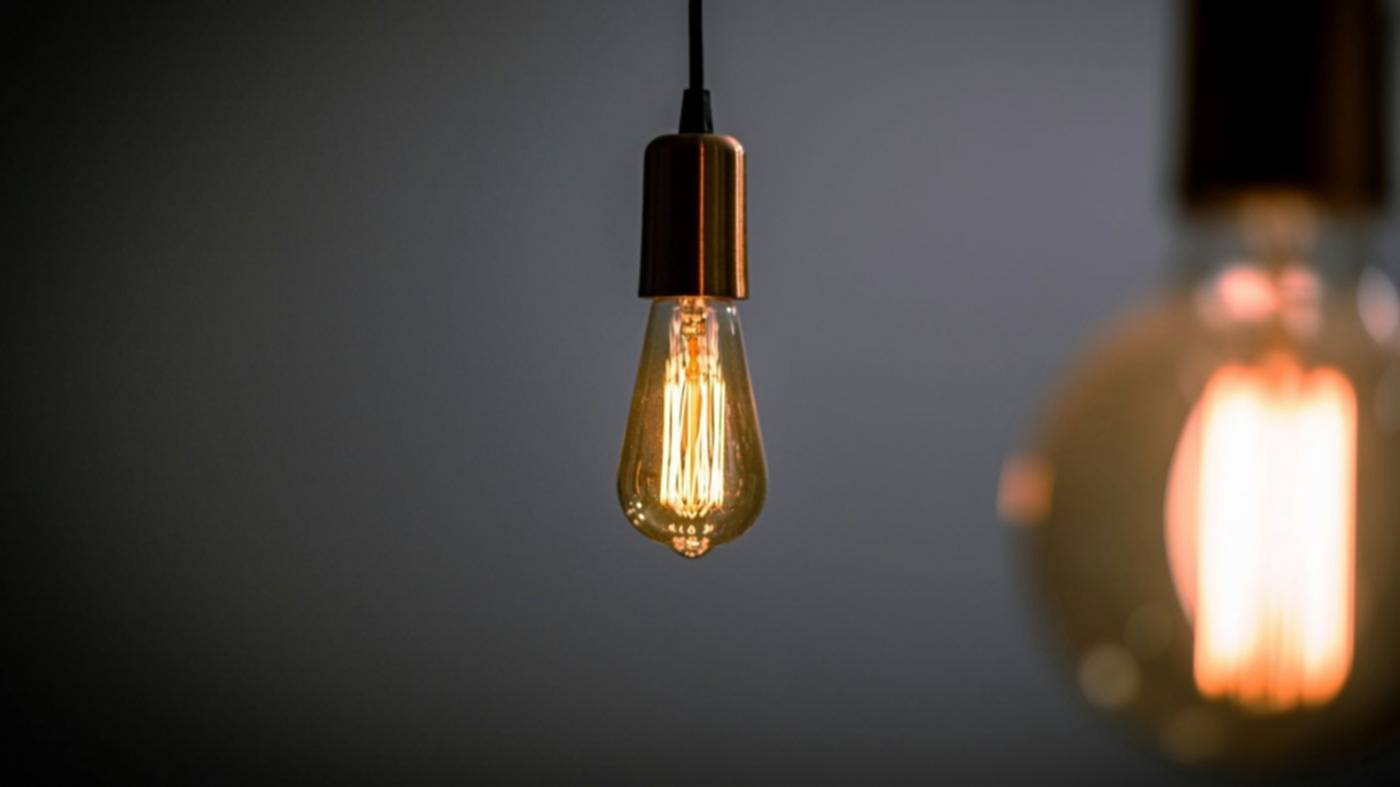 Con la nueva reforma, los hogares pagarán más por la luz y las empresas menos