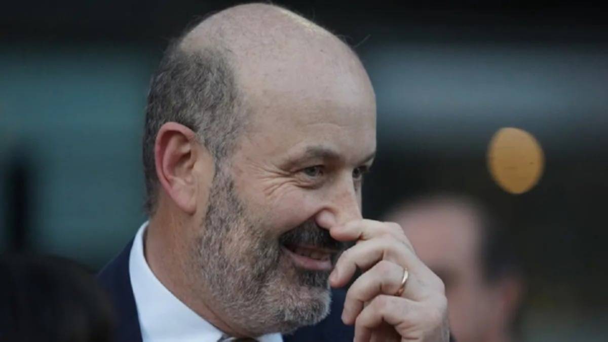 "Gradual y realista": Sturzenegger defendió la desregulación de cuotas de colegios privados